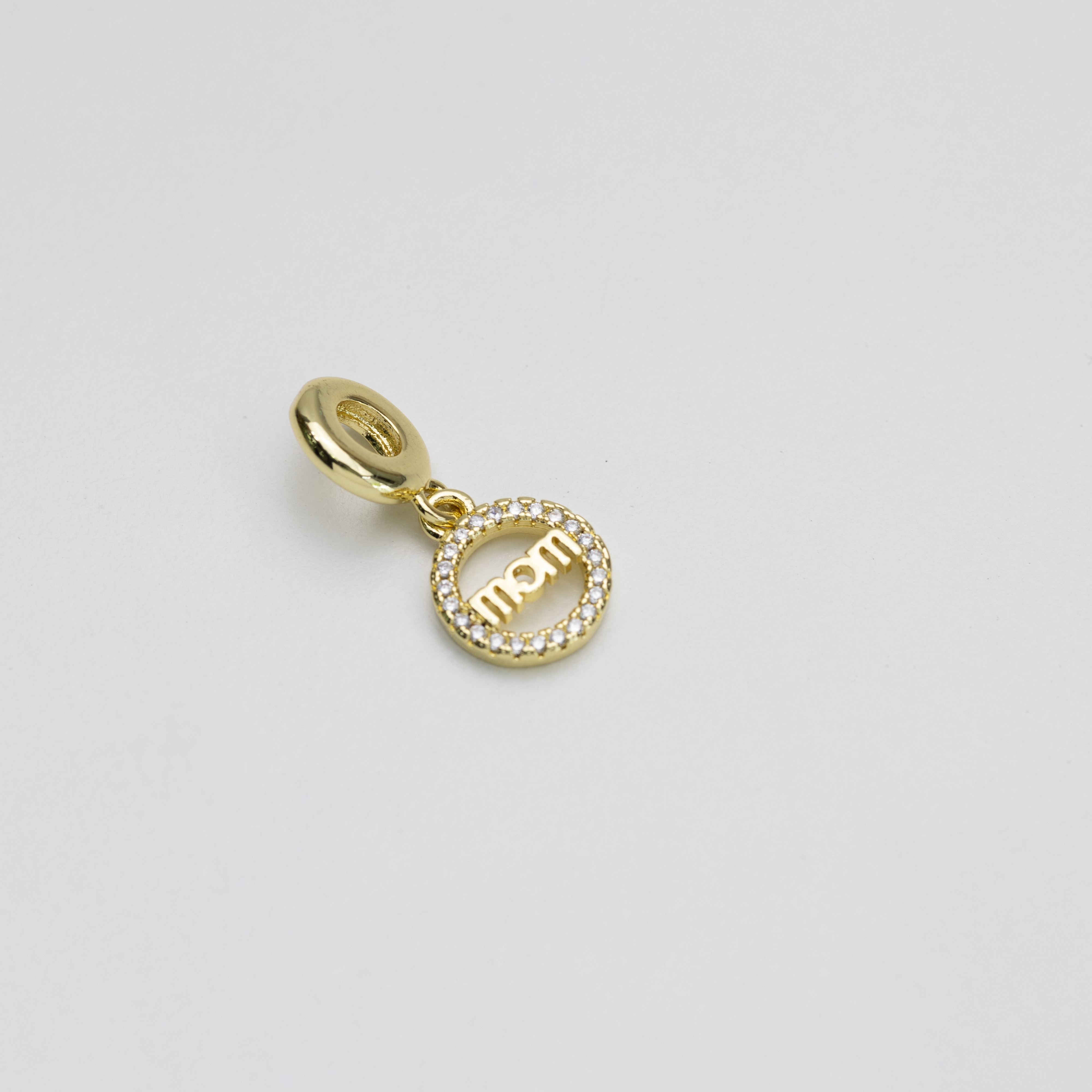 19209 Mom Round Pendant